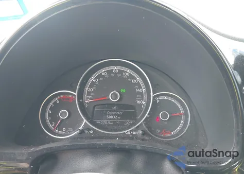 2018 Volkswagen Beetle 2.0T Coast/2.0T S z USA, uszkodzony, nr VIN 3VWFD7AT3JM709064